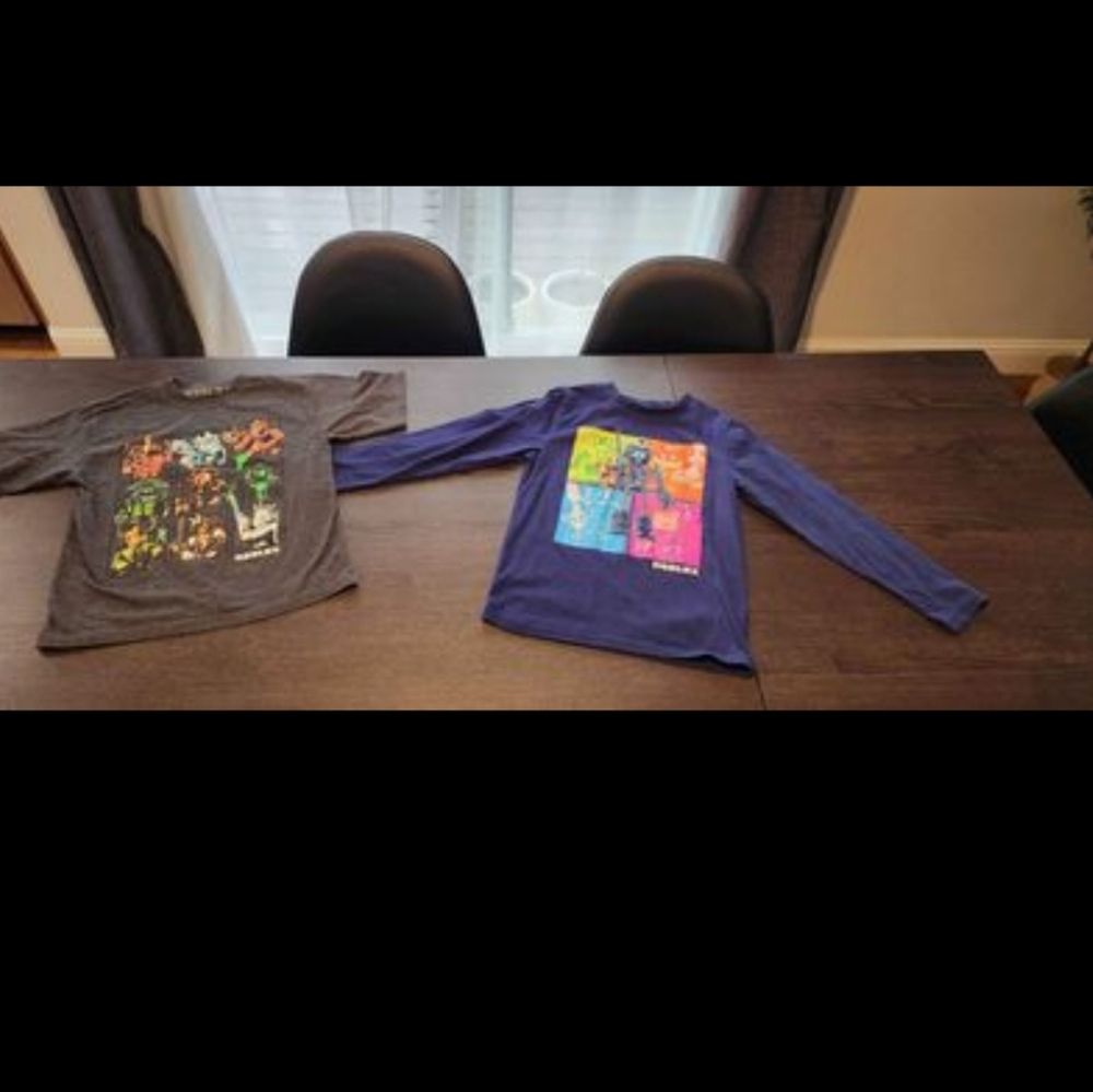 **sold** Kid's Roblox Shirts size Small